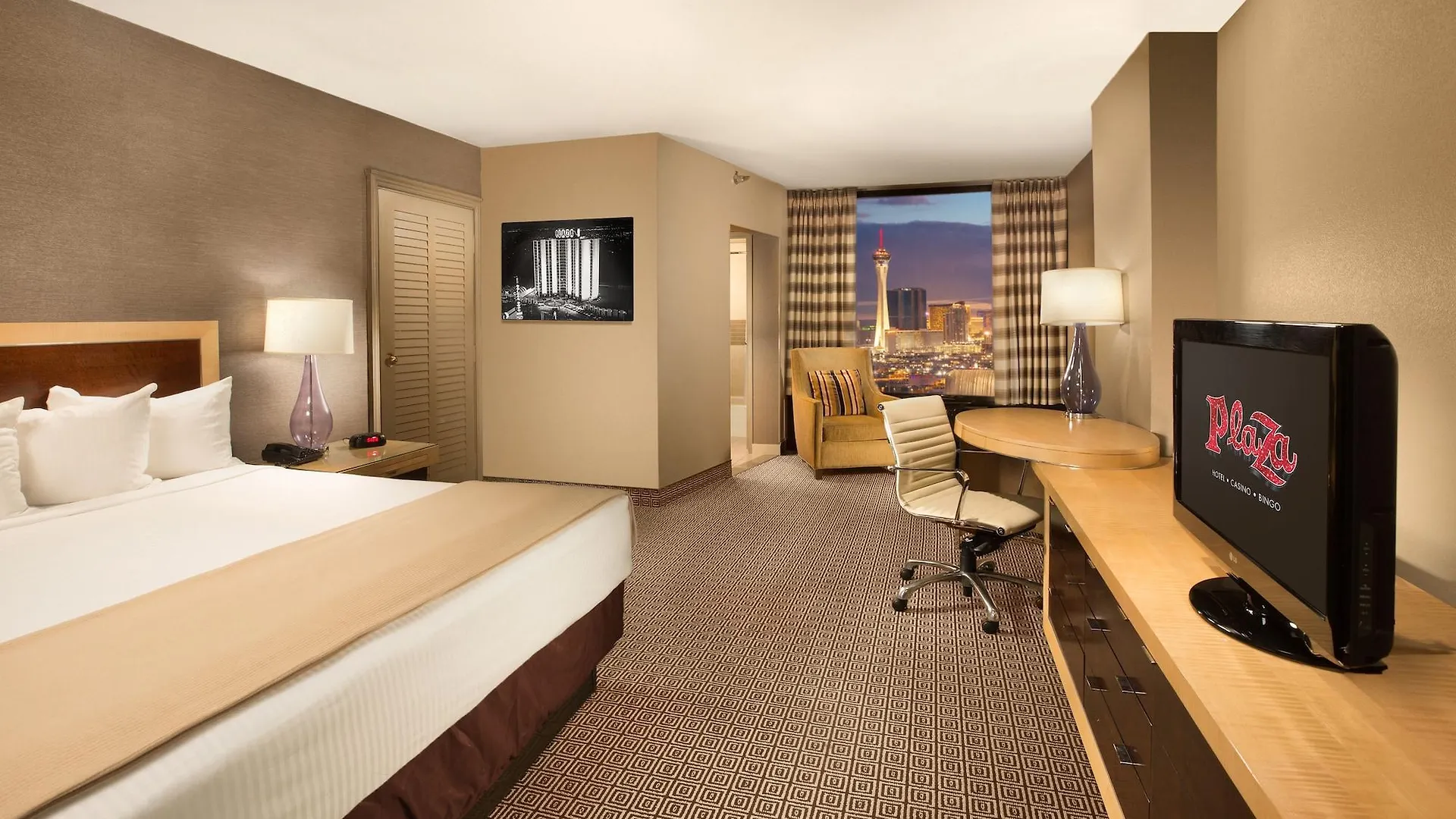Plaza Hotel & Casino Las Vegas 4*,