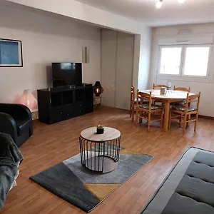 Duplex Climatisé 70m2 Avec Box Privé En Plein Centre Francia