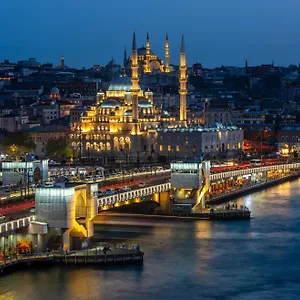 Momento Golden Horn Istambul